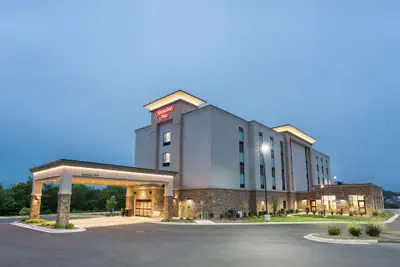 Photo 2 - Hampton Inn Cumberland