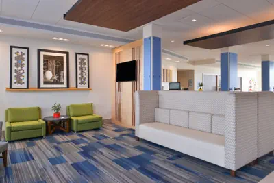Photo 4 - Holiday Inn Express & Suites Alachua - Gainesville Area by IHG
