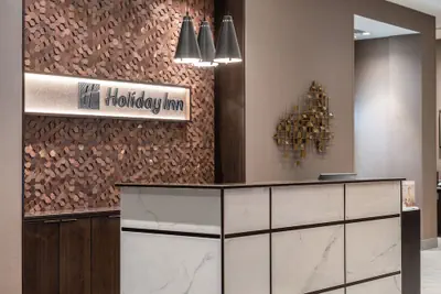Photo 3 - Holiday Inn Boston Logan Airport - Chelsea by IHG