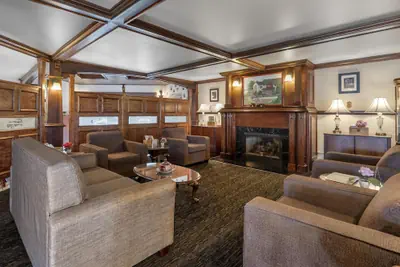 Photo 3 - SureStay Plus Hotel by Best Western Auburn
