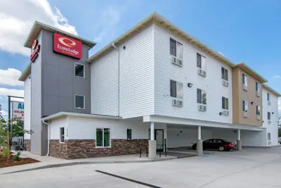 Photo 2 - Econo Lodge Inn & Suites Springfield Main Street