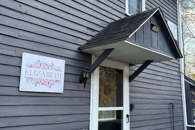Photo 3 - Apartment with free parking!