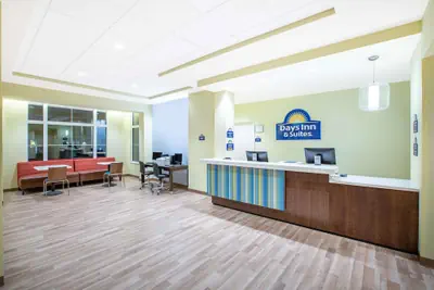 Photo 3 - Days Inn & Suites by Wyndham Kearney