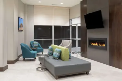 Photo 4 - Hilton Garden Inn Omaha Aksarben Village
