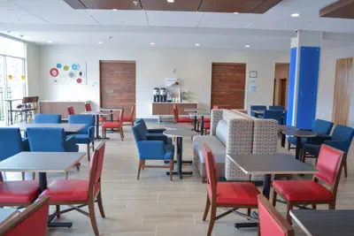 Photo 2 - Holiday Inn Express & Suites Raleigh Airport - Brier Creek by IHG