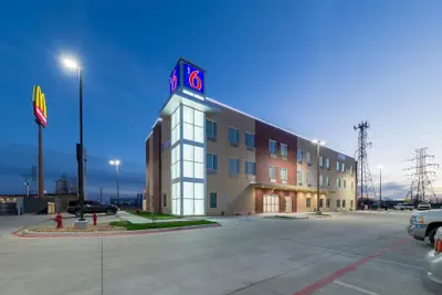 Photo 2 - Motel 6 Fort Worth, TX - North - Saginaw