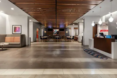 Photo 5 - Hampton Inn Nashville Airport Century Place, TN