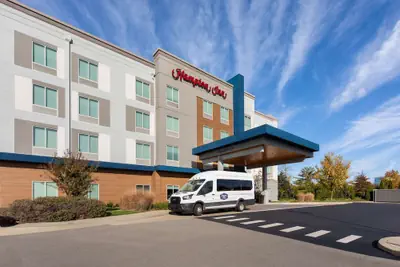 Photo 2 - Hampton Inn Nashville Airport Century Place, TN