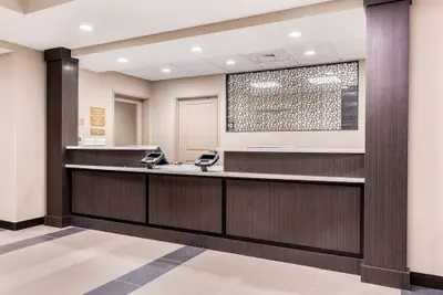 Photo 2 - Candlewood Suites Eau Claire I-94 by IHG