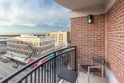Photo 4 - Courtyard by Marriott Baton Rouge Downtown