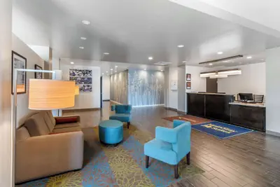 Photo 4 - MainStay Suites Denver International Airport