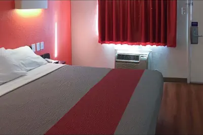 Photo 3 - Motel 6 North Richland Hills, TX