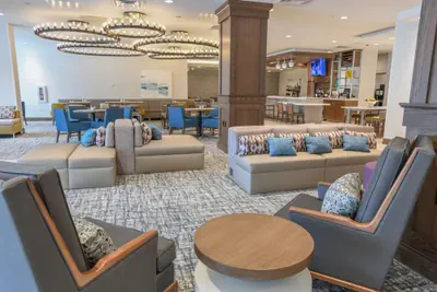 Photo 3 - Hilton Garden Inn Cincinnati Midtown