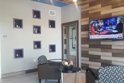 Photo 3 - Hotel Blue - Woodlands