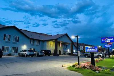 Photo 2 - Moab Gateway Inn