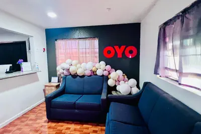 Photo 3 - OYO Garden Inn and Suites Pearsall I-35 East