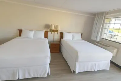 Photo 5 - Horizon Inn & Suites