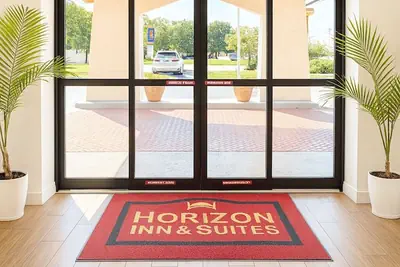Photo 4 - Horizon Inn & Suites