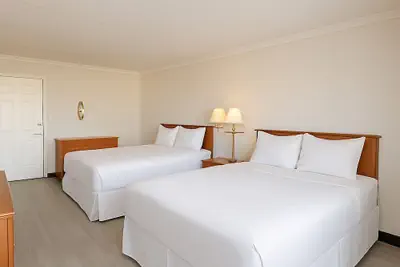 Photo 3 - Horizon Inn & Suites