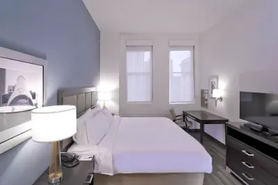 Photo 3 - Candlewood Suites Baltimore - Inner Harbor by IHG