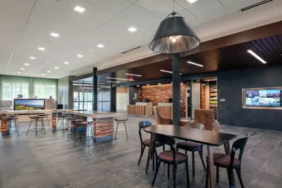 Photo 3 - Courtyard by Marriott Savannah Airport
