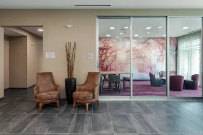 Photo 4 - Courtyard by Marriott Savannah Airport