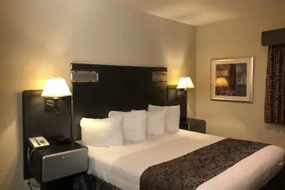 Photo 5 - Casa Royal Inn