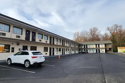 Photo 2 - Turnpike Motel Richmond VA by Hotel O US 60