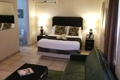 Photo 2 - Inn Leather Guest House - Male Only LGBT
