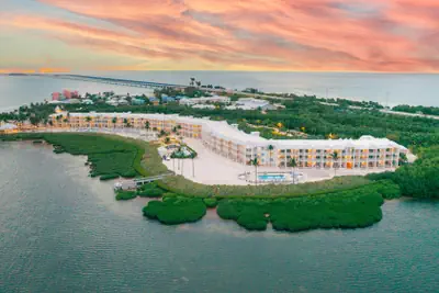 Photo 2 - Isla Bella Beach Resort & Spa