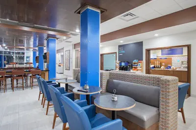 Photo 4 - Holiday Inn Express & Suites Lexington W - Versailles by IHG