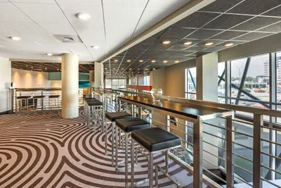 Photo 5 - Best Western Premier Springfield Plaza District Hotel