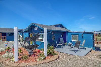 Photo 3 - Moolack Shores Inn