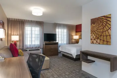 Photo 5 - Staybridge Suites Anchorage by IHG