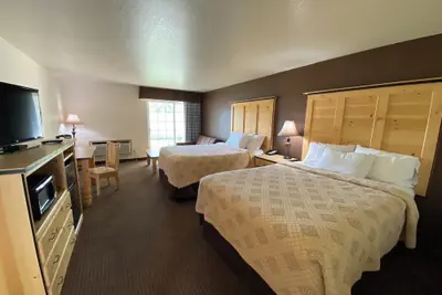 Photo 5 - Sisters Inn And Suites