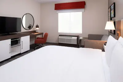 Photo 5 - Hampton Inn & Suites Buena Park