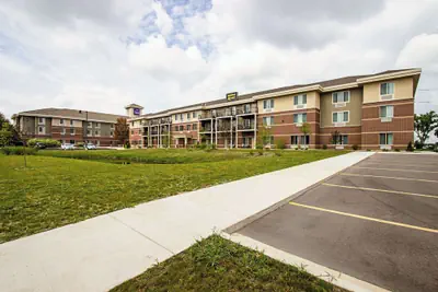 Photo 2 - MainStay Suites Madison - Monona