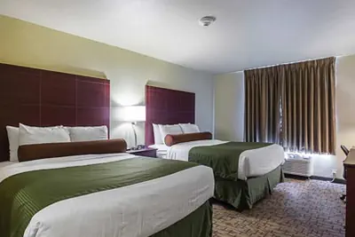 Photo 4 - Cobblestone Hotel & Suites - Hutchinson