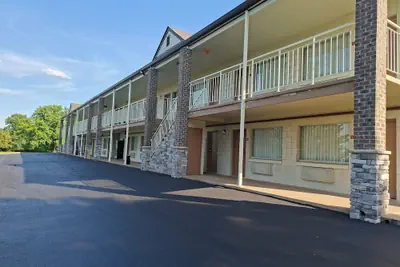 Photo 2 - Hometown Inn Staunton VA near Hwy 11