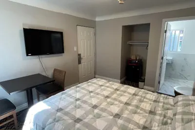 Photo 4 - Griffith Park Motel - LA Hollywood Area
