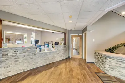 Photo 3 - Quality Inn & Suites Gorham Riverside