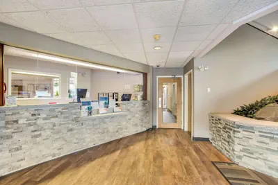 Photo 3 - Quality Inn & Suites Gorham Riverside