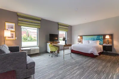 Photo 5 - Hampton Inn & Suites Allen Park