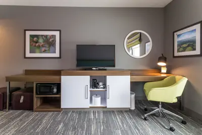 Photo 4 - Hampton Inn & Suites Allen Park