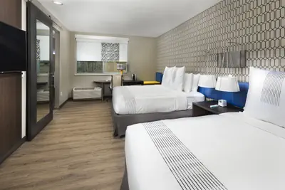 Photo 4 - GLō Hotel Asheville-Blue Ridge Parkway