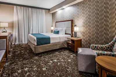 Photo 2 - Best Western Premier Des Moines-Ankeny Hotel