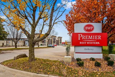 Photo 2 - Best Western Premier Des Moines-Ankeny Hotel