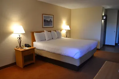 Photo 5 - The Lodge at Cliff Castle Casino