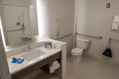 Photo 5 - Holiday Inn Express & Suites Merrillville by IHG