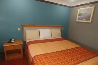 Photo 5 - Travel Eagle Inn Motel